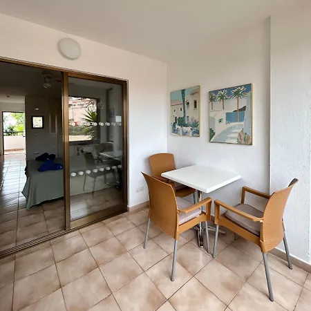 Apartment Pool View Studio In Castle Harbour C005 Los Cristianos (Tenerife)